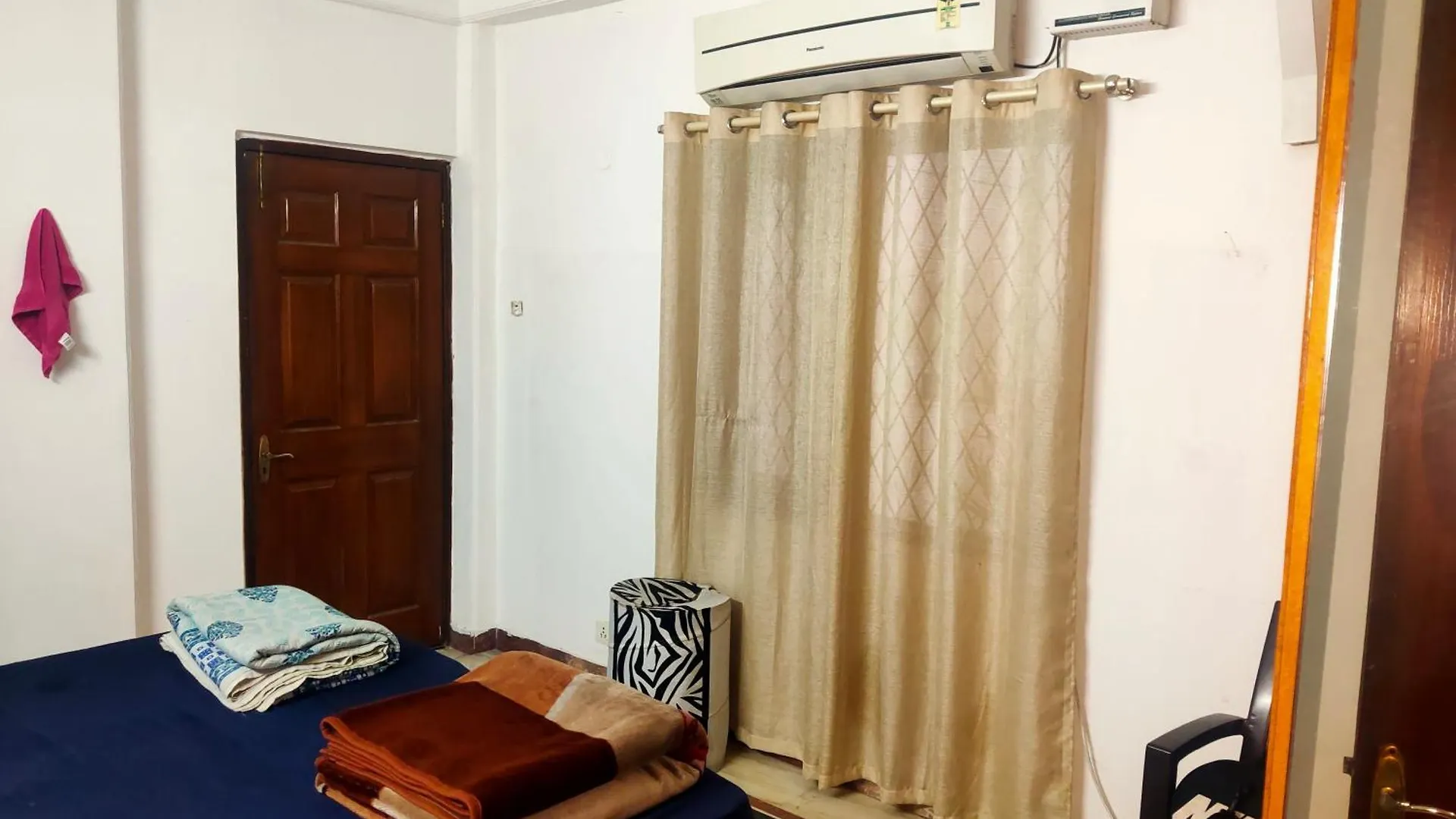 Homely Stay With Meals Dlf 1 غورغاون بيت ضيافة