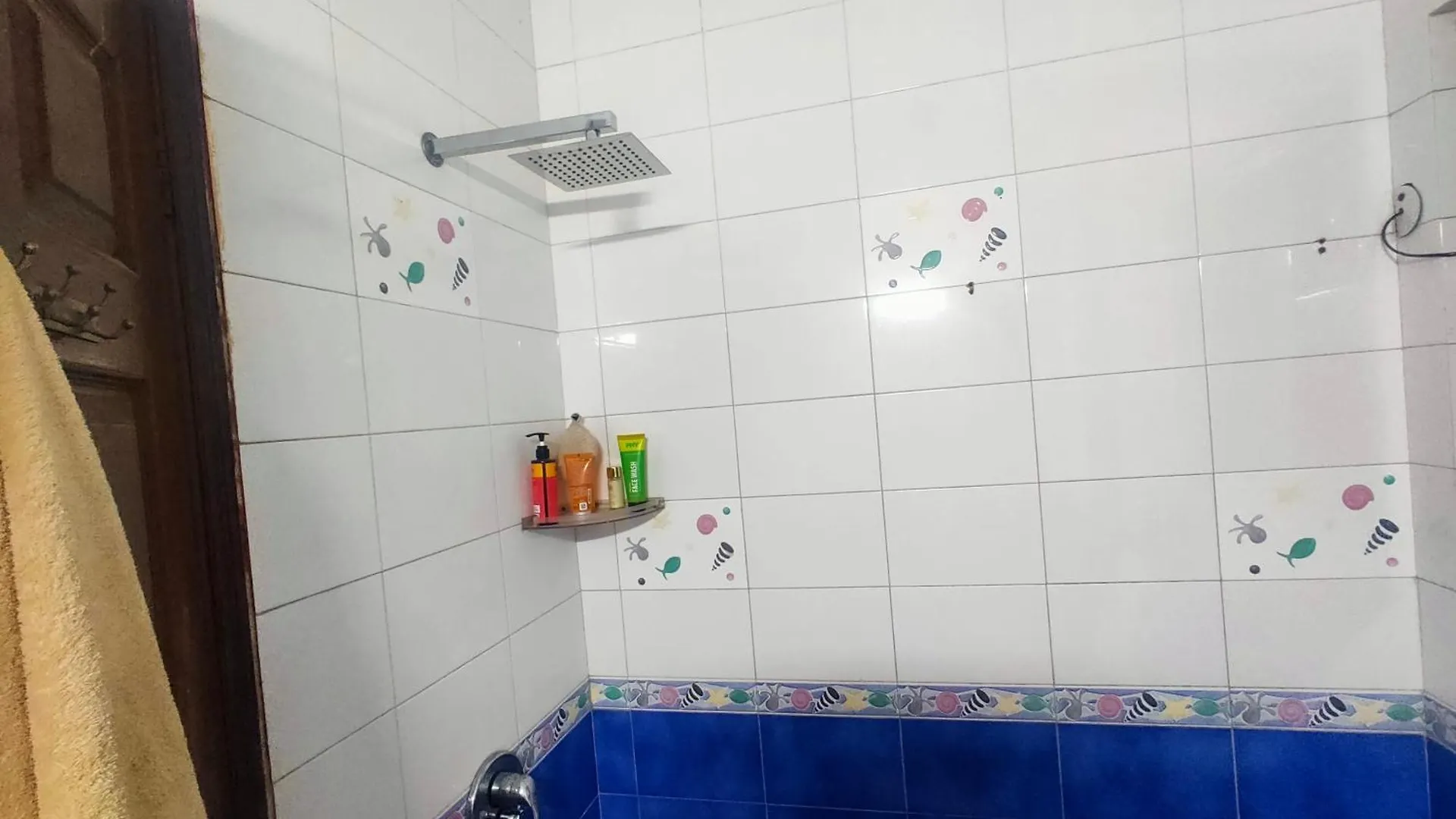 Homely Stay With Meals Dlf 1 غورغاون 0*,  الهند