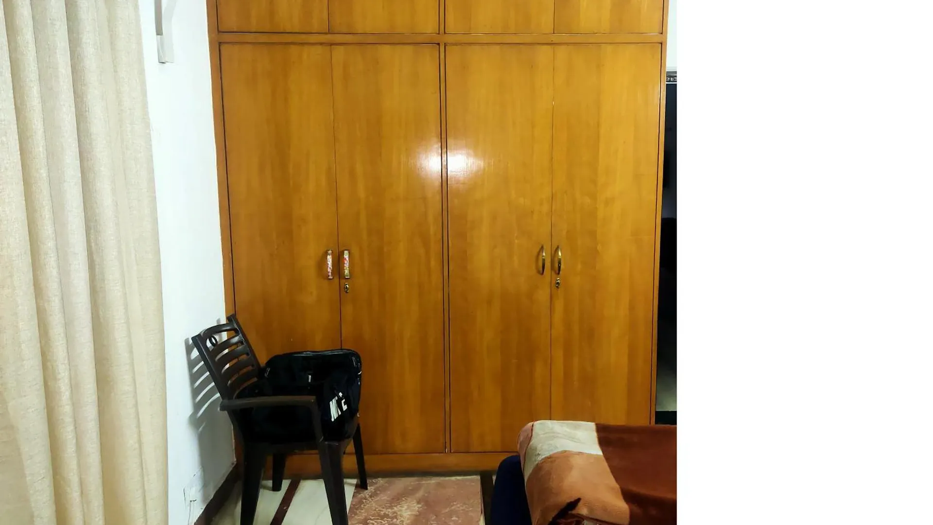 Homely Stay With Meals Dlf 1 غورغاون